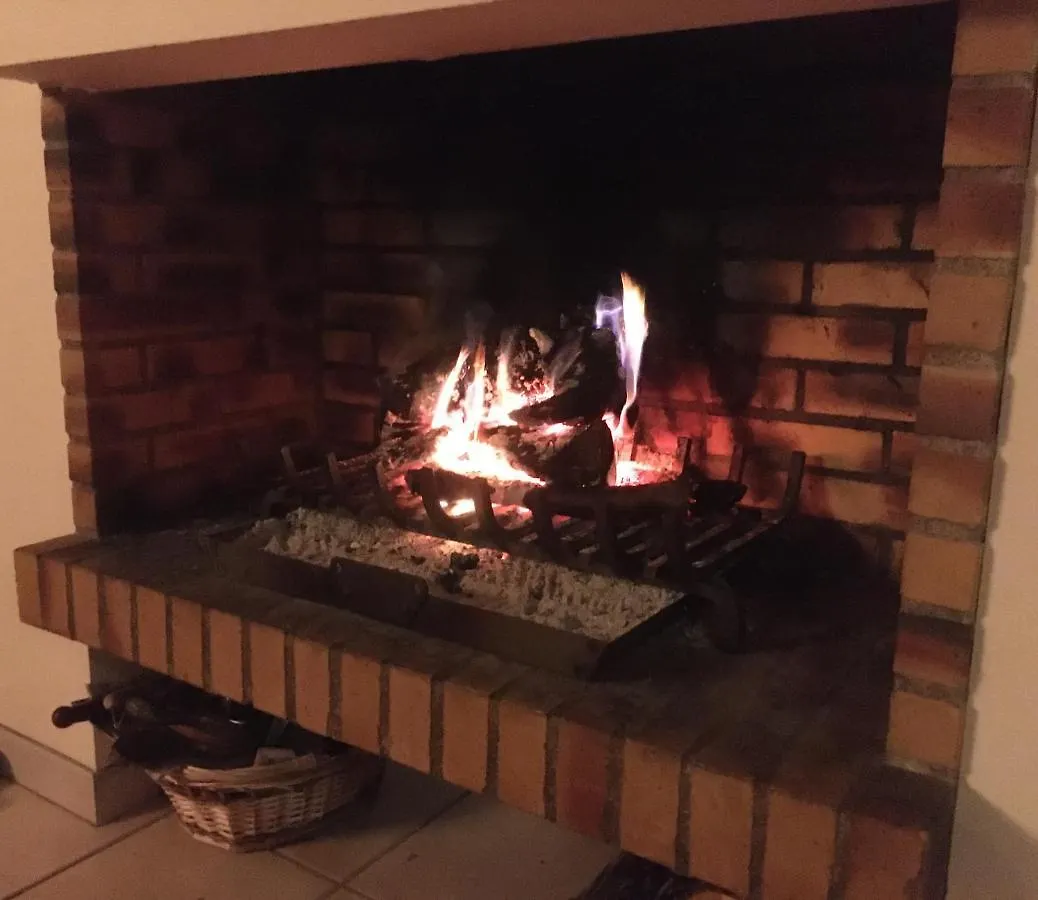 Holiday home Maison Sur La Colline Cheminee Wifi Proche Thermes Aubin