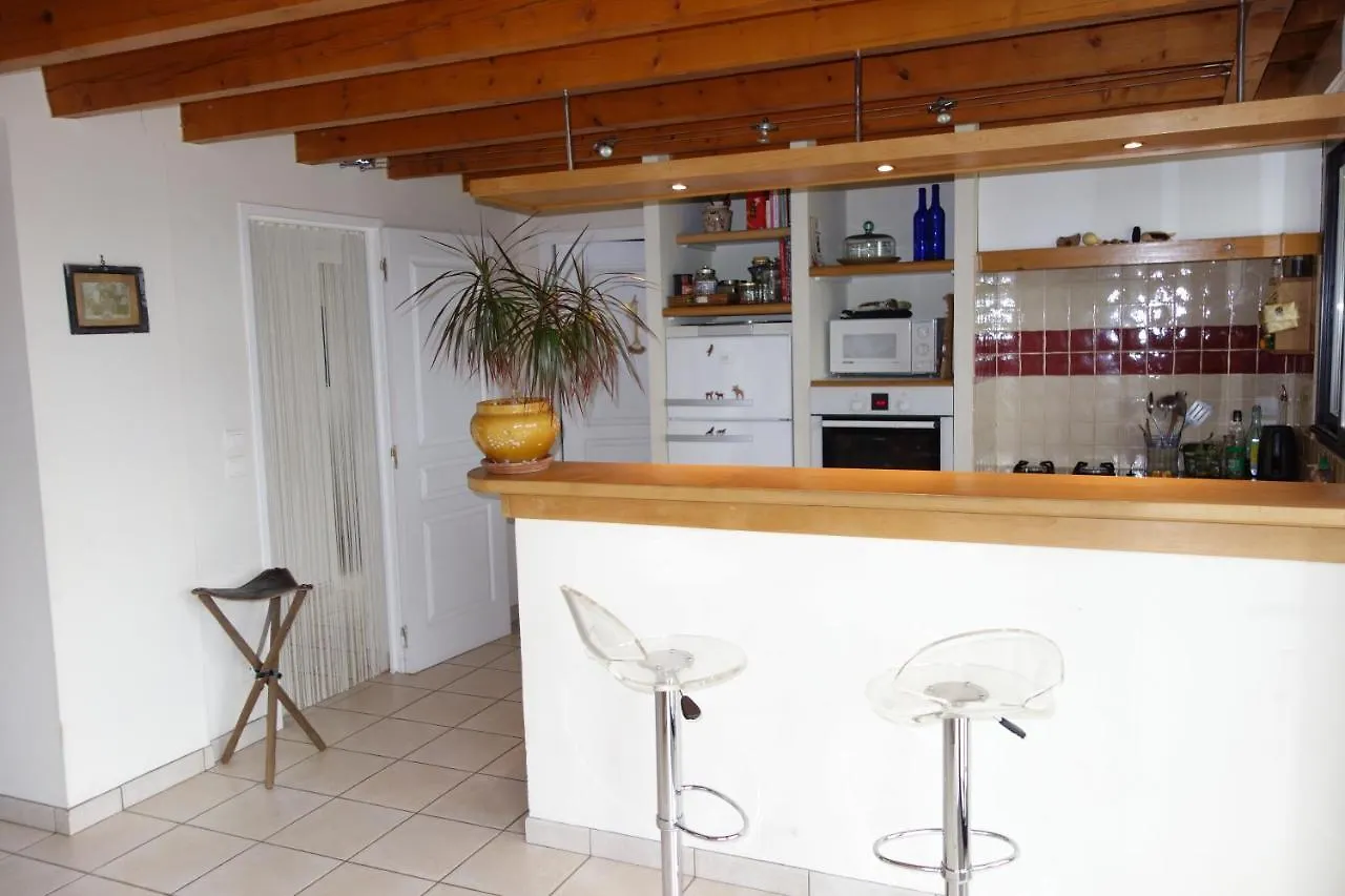 Holiday home Maison Sur La Colline Cheminee Wifi Proche Thermes Aubin